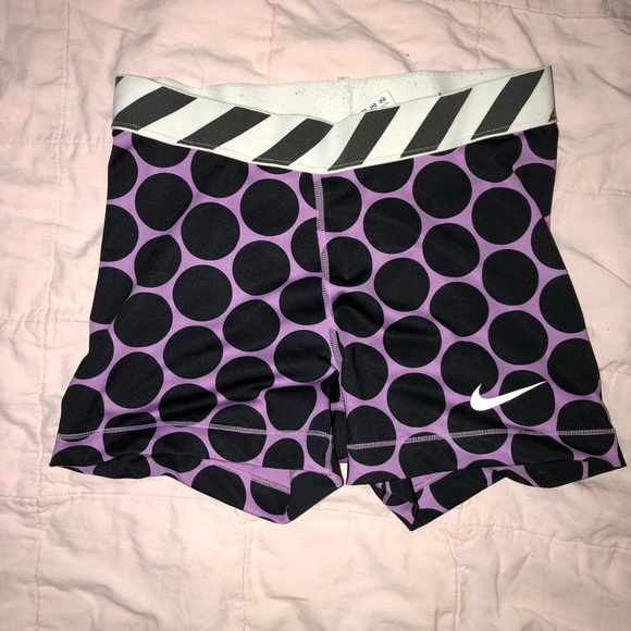Nike pros - Picture 1 of 1